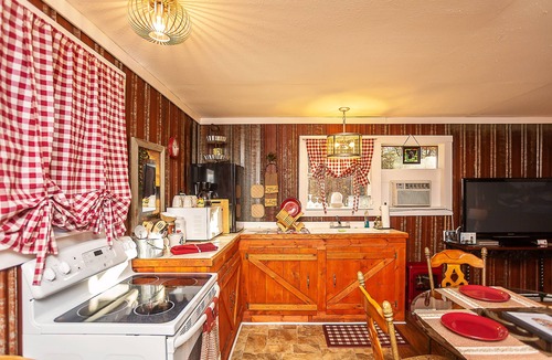 Benton Cabin | Sasquatch Cabin