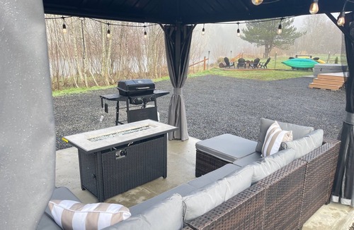 Elma Cabin | Satsop Riverfront Hot Tub