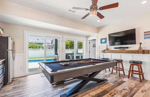 Ocean Sands House | Saturday to Saturday only elevator private pool hot tub Close to Ocean!