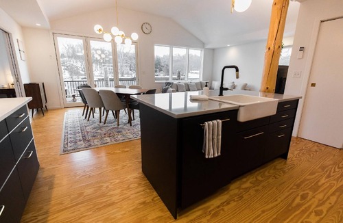 Saugerties South House | Saugerties Light House: Mid-Century Modern Waterfront Getaway