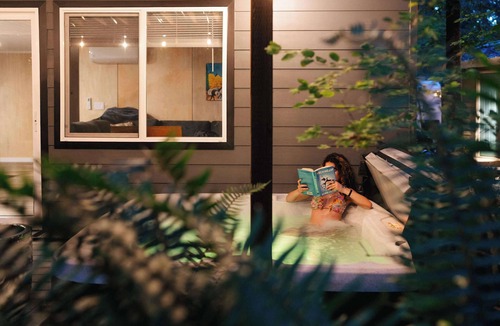 Darrington Cabin | Sauk River Cabins Hot Tub Firepit