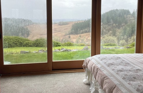 McMinnville House | Sauna and Pool PRIVATE ENTRANCE+ENTIRE LOWER LEVEL