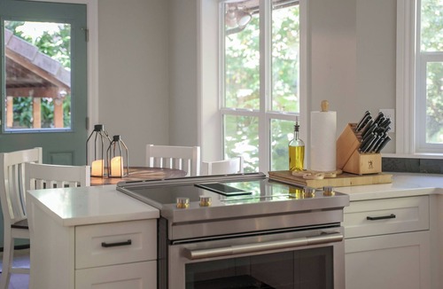 Brightwood House | Sauna, HotTub, Firepit, Skiing, Steps to Sandy River