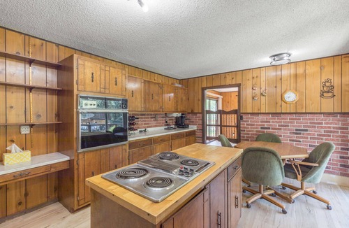 Idlewild Estates House | Sauna | Large Private Yard | Deck | Trailers OK | STR2025-061