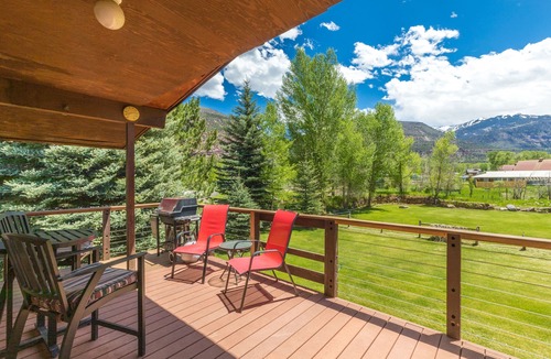 Idlewild Estates House | Sauna | Large Private Yard | Deck | Trailers OK | STR2025-061