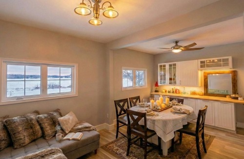Winnipeg Beach Cabin | Sauna, Pizza Oven, BBQ, Easy Lake Access & Parking for Trucks & Trailers