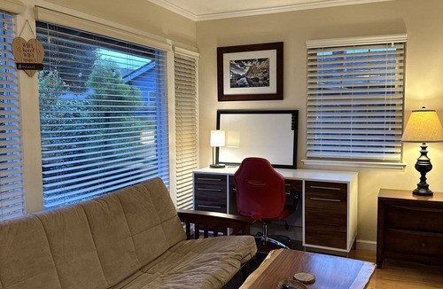Salinas Apartment | Sauna Suite Retreat
