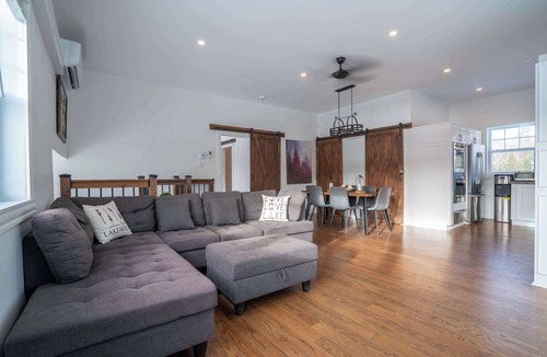 La Minerve Ski Chalet | Sauna, Waterfront | Le Chalet des Souvenirs