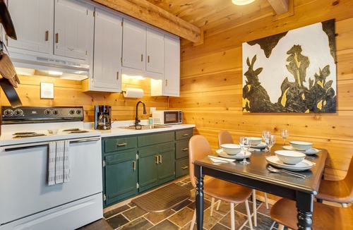 Sautee Nacoochee Cabin | Sautee Nacoochee Mtn Paradise w/Spacious Deck!