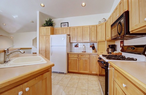 Wildernest Condo | Sauterne Sanctuary 3br 3ba 3 Bedroom Home by RedAwning