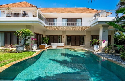 Sanur Villa | Savanna – 3BR Modern, Spacious Two-Story Pool Villa
