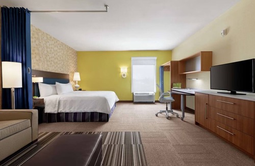 Pooler Hotel | Savannah Bliss Awaits! Onsite Pool + Free Breakfast - Great Adventures
