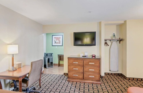 Savannah Hotel | Savannah Garden Hotel