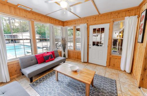 Garden City House | Savannah Getaway with Private Pool, Porch & Deck