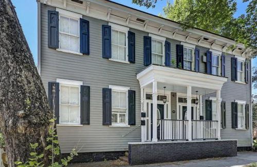 Beach Institute Apartment | Savannah Historic Center Condo 2bd15bth