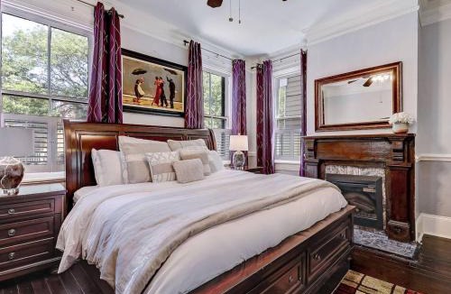 Beach Institute Apartment | Savannah Historic Center Condo 2bd15bth