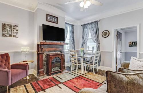 Beach Institute Apartment | Savannah Historic Center Condo 2bd15bth
