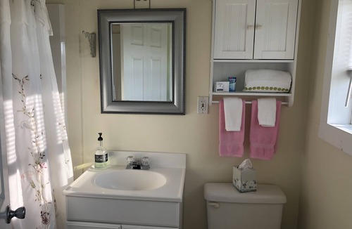 Himrod Hotel | Savannah House Wine Country Inn & Cottages
