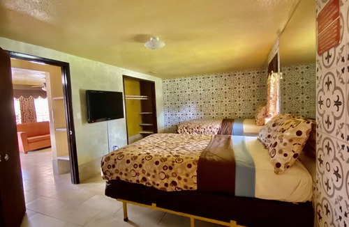 Garden City Hotel | Savannah Inn and Suites