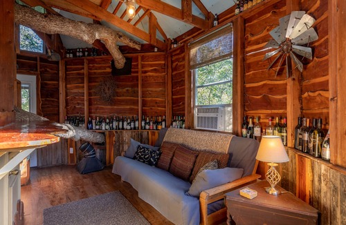 Celeste Bed & Breakfast | Savannah's Meadow
