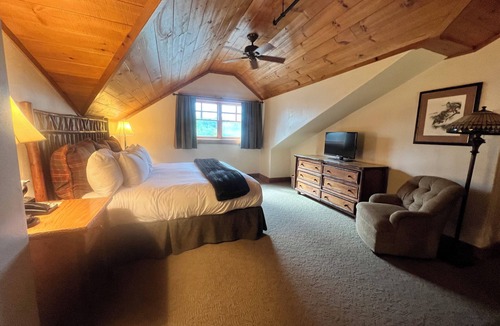 Lake Placid Resort | SAVE 30% OFF WHEN YOU BOOK @ WHITEFACE LODGE RESORT. AVAIL April 10-12th.