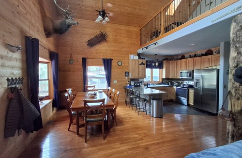 Williams Cabin | Save the 11% city tax! Homebase for Williams, Grand Canyon, Flagstaff and Sedona