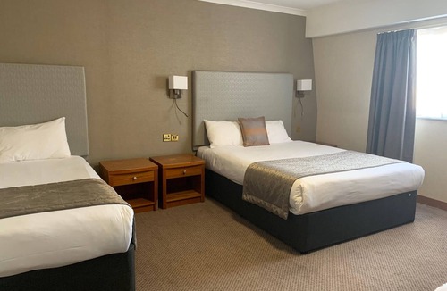 South Ruislip Hotel | Savera Hotel South Ruislip