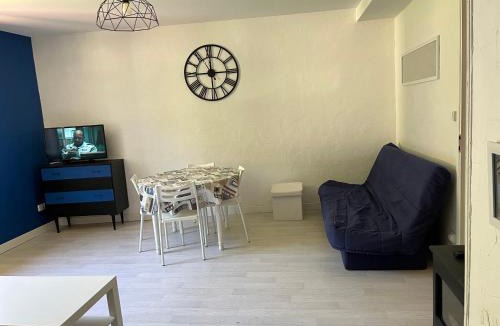 Savignac-les-Ormeaux Apartment | SAVIGNAC