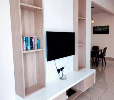 Batu 9 Cheras Apartment | Saville cheras link mrt cozy 2 bedrooms