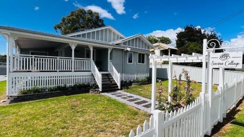 Stanthorpe House | Savina Cottage