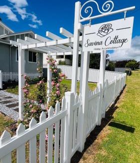 Stanthorpe House | Savina Cottage