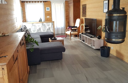 Jacob-Bellecombette House | Savoie, 2 rooms for stopover + parking.