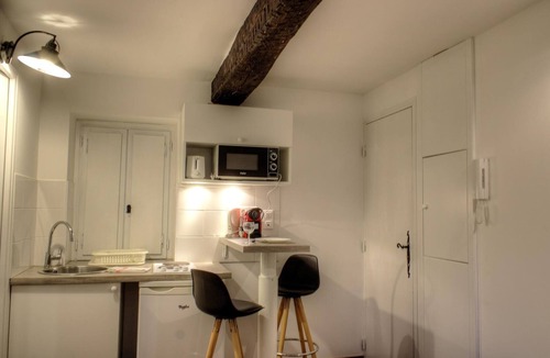 Chateauneuf-Grasse House | Savory - Châteauneuf-Grasse