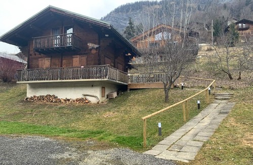 Flumet Ski Chalet | Savoyard nest with Mont Blanc view