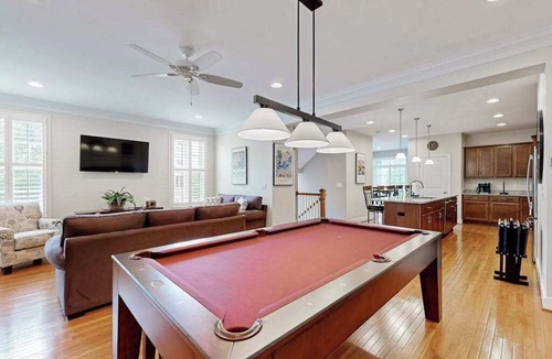 Sawgrass South Condo | Sawgrass at White Oak Creek - townhome with AC, pools & gyms
