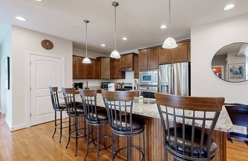 Sawgrass South Condo | Sawgrass at White Oak Creek - townhome with AC, pools & gyms
