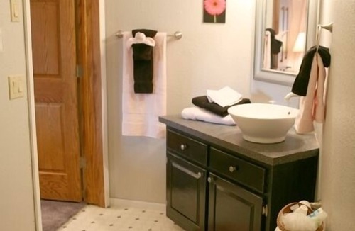 Devils Tower House | Sawin Logs Inn