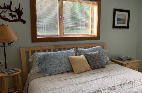 Copperville Bed & Breakfast | Sawing Logzz Cabin