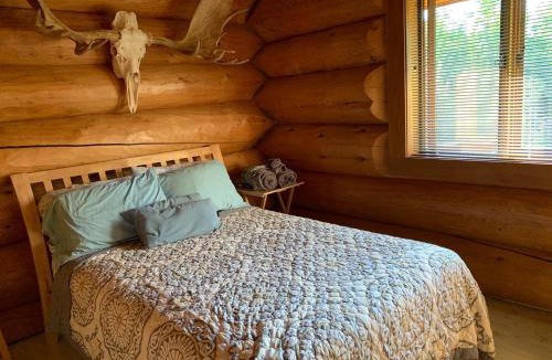 Copperville Bed & Breakfast | Sawing Logzz Cabin