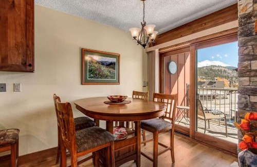 Historic District Apartment | Sawmill Creek Condo 304 by Great Western Lodging