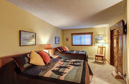 Historic District Apartment | Sawmill Creek Condo 304 by Great Western Lodging