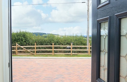 Dawlish Cottage | Sawtons Cottage 2