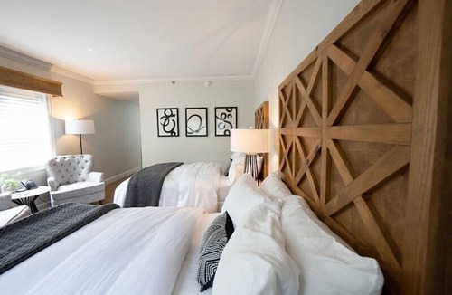 Alfred Hotel | Saxon Inn