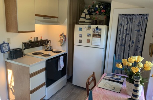 Old Saybrook Center Cottage | Saybrook Point Cottage - Charming and Private