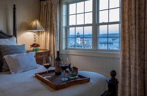 Old Saybrook Center Hotel | Saybrook Point Resort & Marina