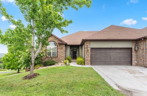 Branson West Villa | SB15-1-Wilderness Hideaway villa