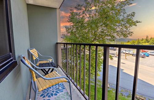 Snowshoe Condo | SC 5109: Modern 1BR w/private balcony. Perfect for summer with pool!