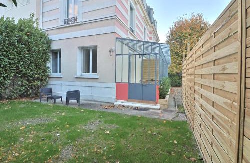 Enghien-les-Bains Apartment | SC8 - Oasis Enghien Centre - Véranda & Jardin - Gare 2'