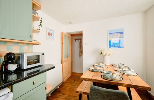 Porthleven Cottage | Scallop Cottage