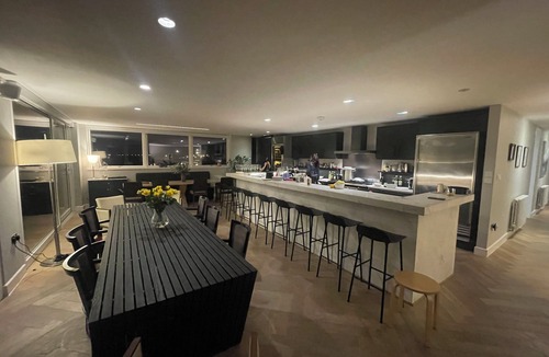 Shoreham-by-Sea Villa | Scandi Beach